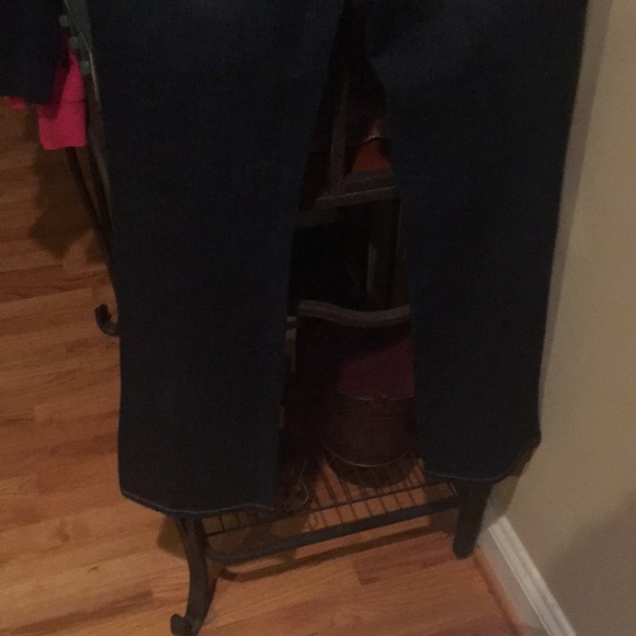 Nwot women’s Guess Jeans - Picture 6 of 8